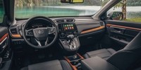 Салон гибридного Honda CR-V