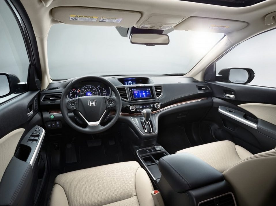 Салон нового Honda CR-V отделан качественными материалами