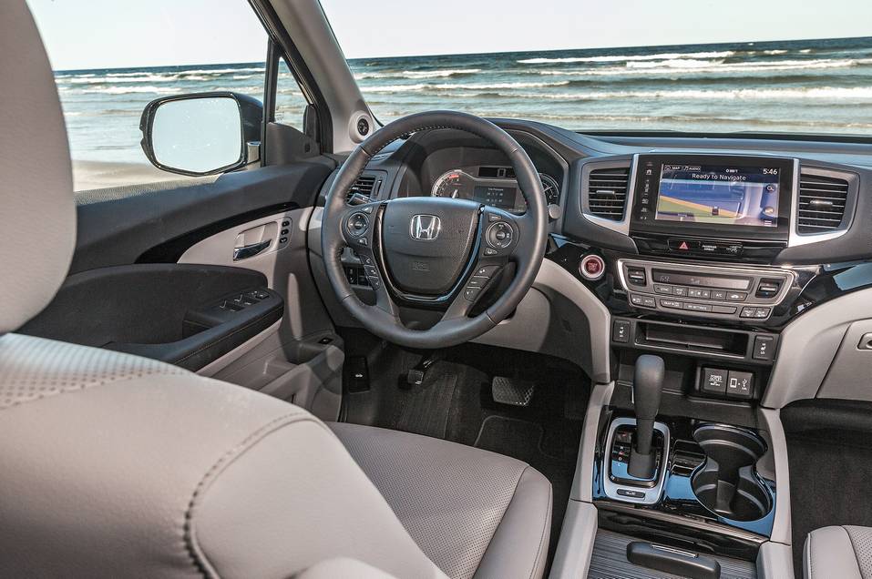 Салон Honda Ridgeline 2017 Интерьер Honda Ridgeline 2017