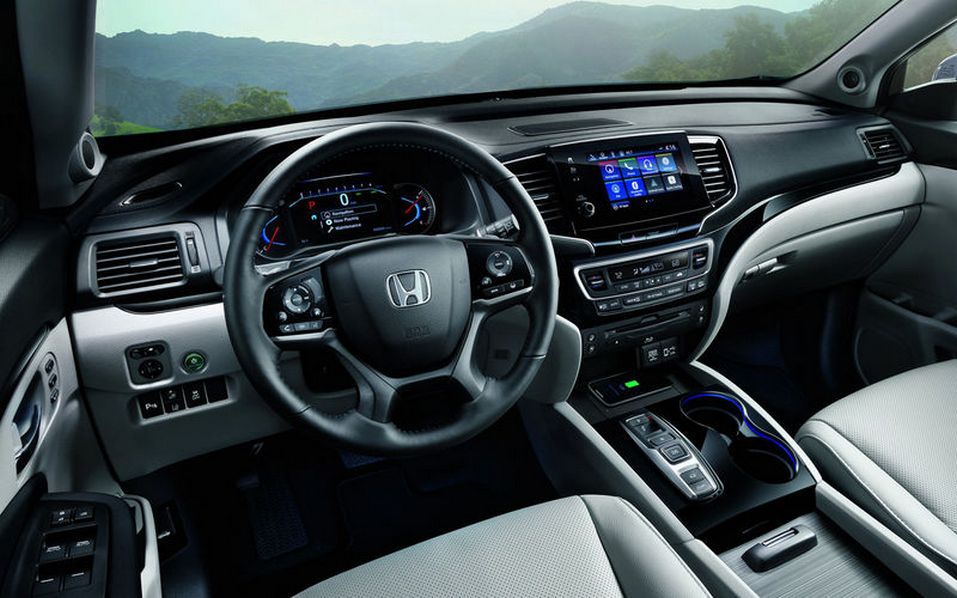 Интерьер Honda Pilot 2019