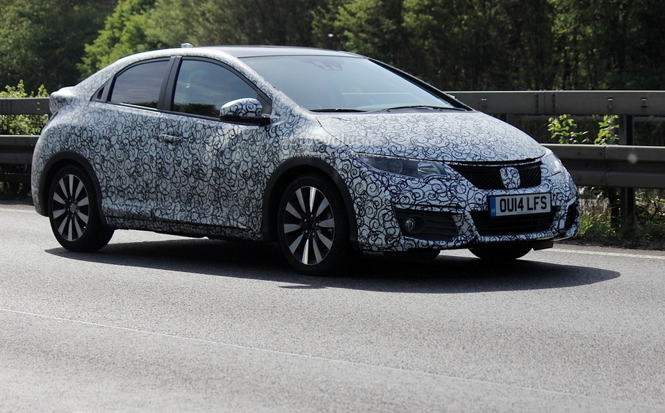 Хэтчбэк Honda Civic Новый хэтчбэк Civic на дорожных испытаниях