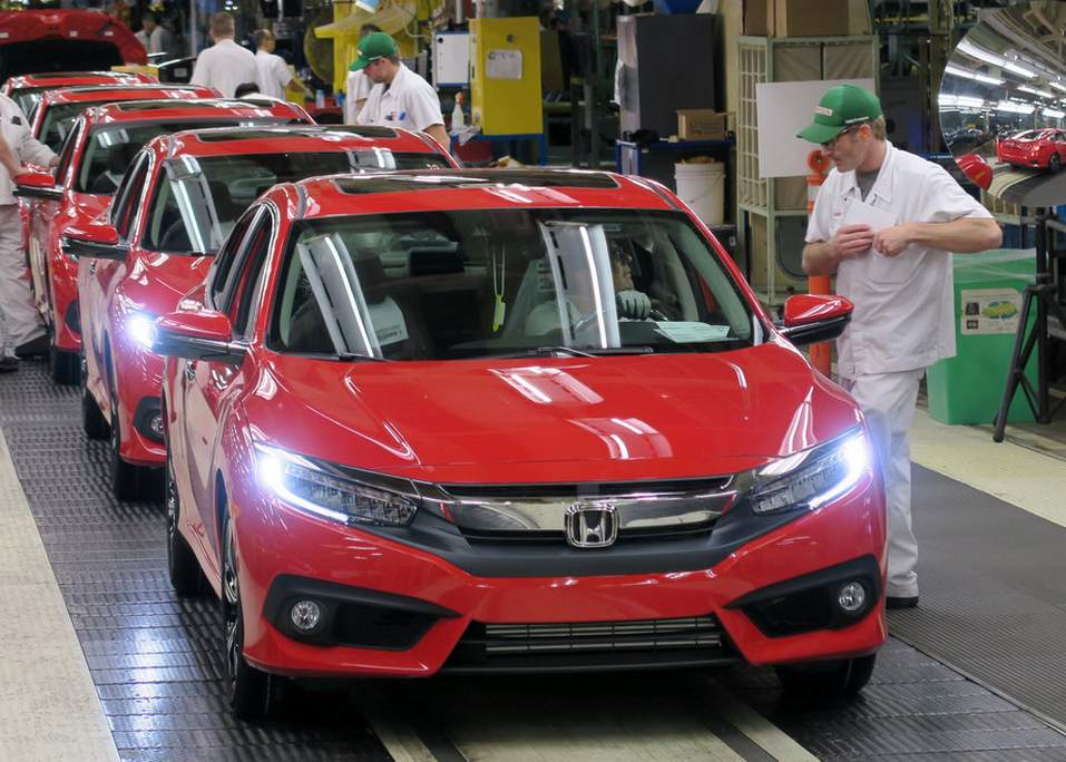 В Канада и США началось производство седанов Civic X