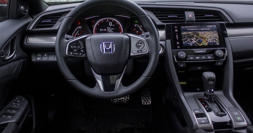 Интерьер Honda Civic 5D Turbo