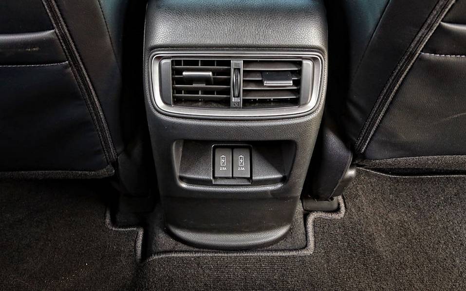 Блок климата на втором ряду Honda CR-V