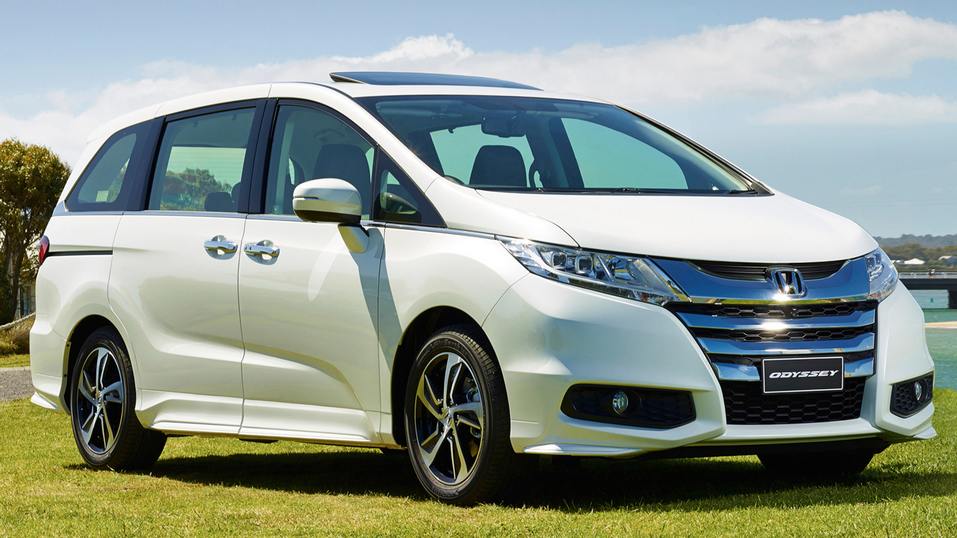 на Honda Odyssey отремонтируют двери